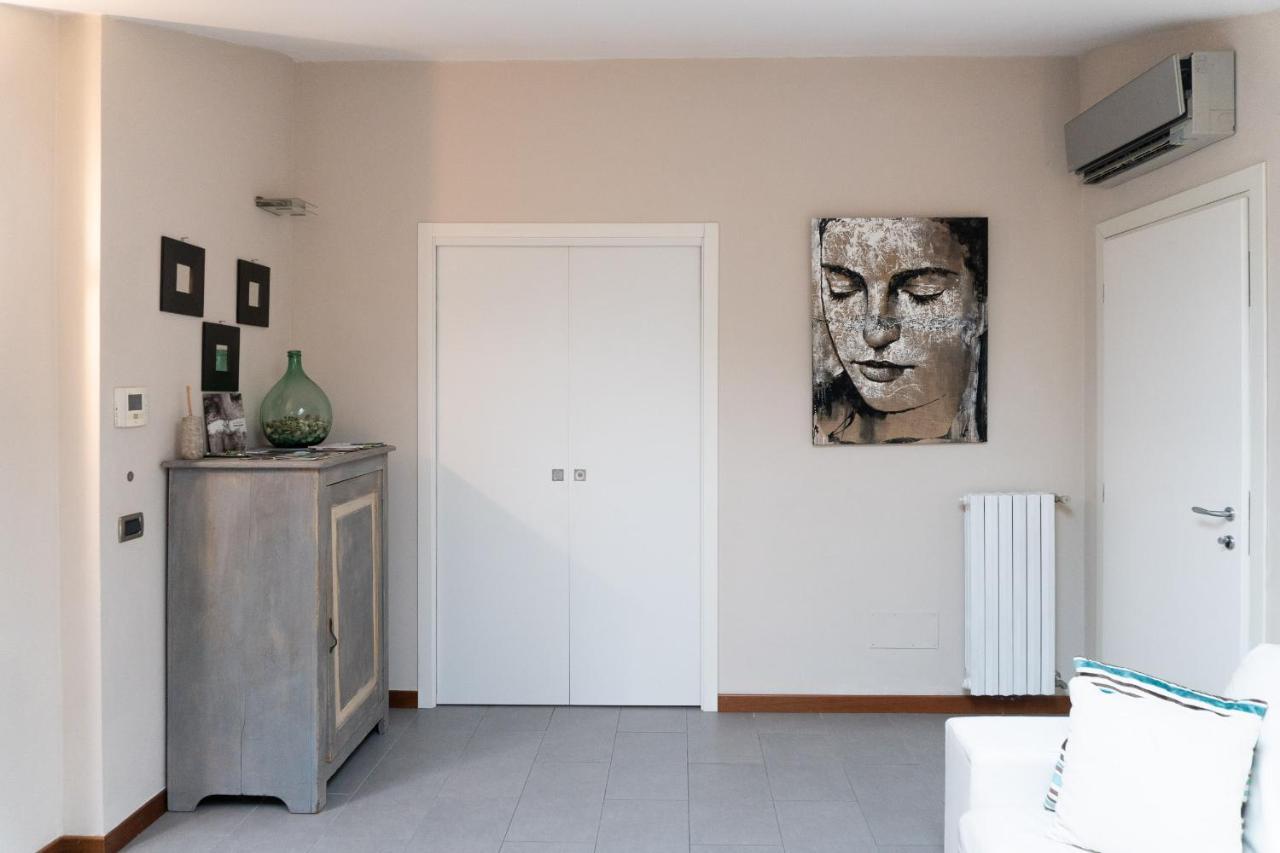 Villa Riva Lago - Apartment With Parking Tavernola Bergamasca Exteriér fotografie